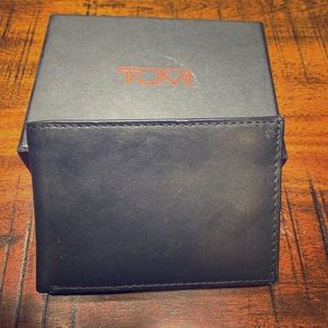 Tumi leather wallet